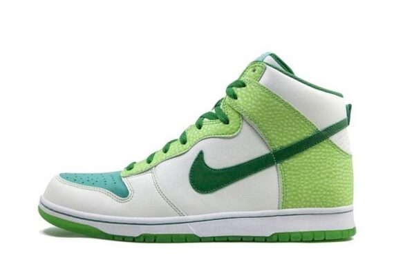 Dunks High “Glow-In-The-Dark”