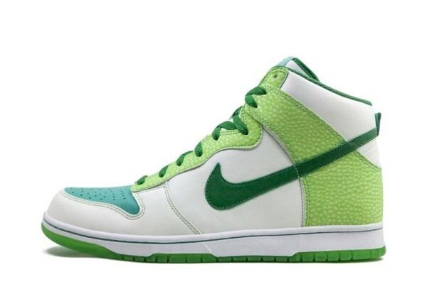 Dunks High “Glow-In-The-Dark”