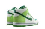 Dunks High “Glow-In-The-Dark”