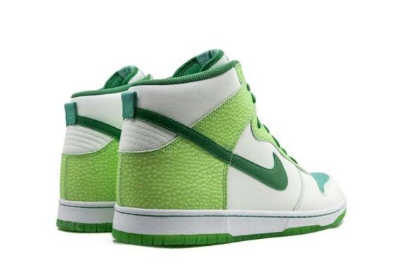 Dunks High “Glow-In-The-Dark”