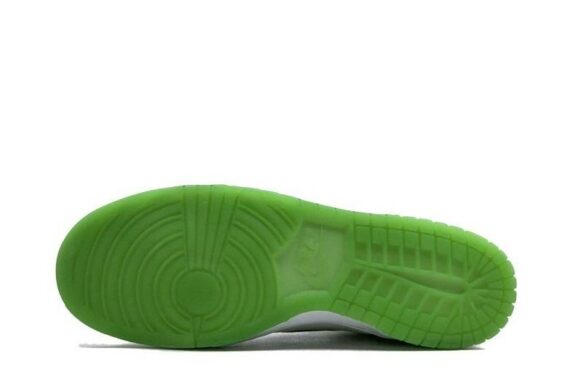 Dunks High “Glow-In-The-Dark”