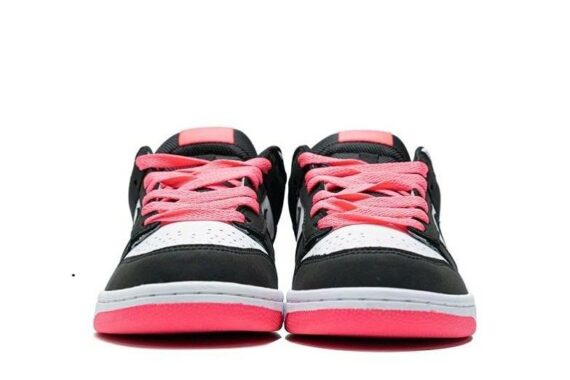 Dunk Low PRO SE "Black White Peach"