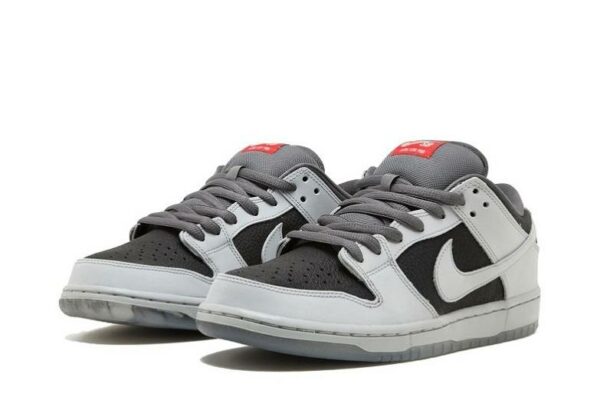 SB Dunks Low Wolf Grey 504750-020