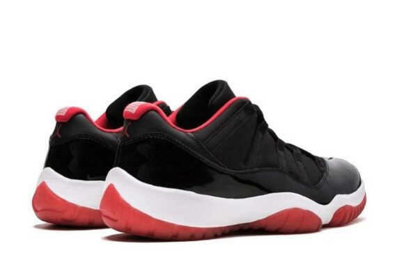 Jordan 11 Retro Low "Bred"