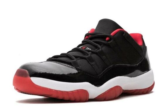 Jordan 11 Retro Low "Bred"