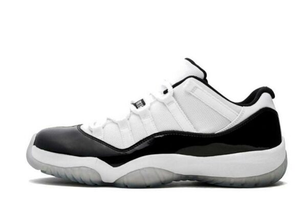 Jordan 11 Retro Low "Concord"