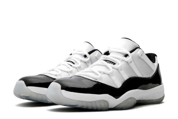 Jordan 11 Retro Low Concord 528895-153