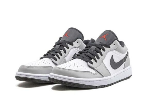 Jordan 1 "Light Smoke Grey" Low