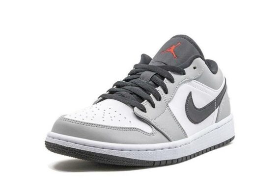 Jordan 1 "Light Smoke Grey" Low