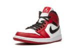 Air Jordan 1 Mid “Chicago”