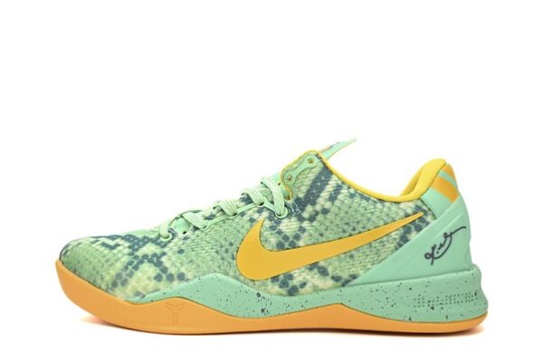 Kobe 8 "Green Glow"