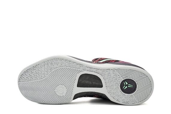 Kobe 8 "Pit Viper"