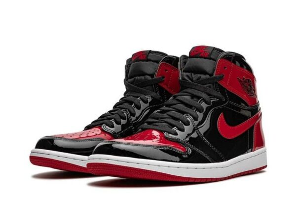 Air Jordan 1 High OG Bred Patent 555088-063