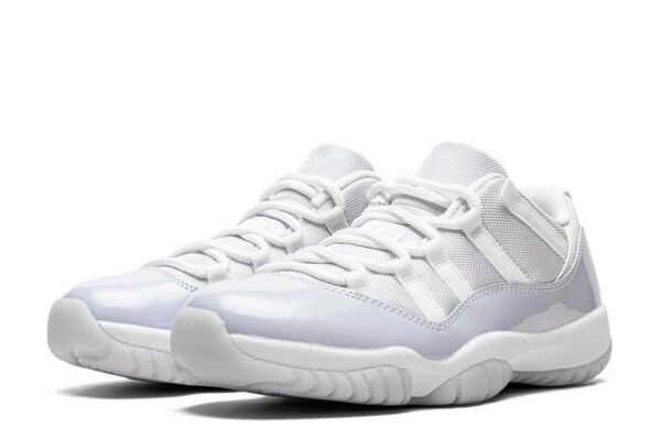 Jordan 11 Low Pure Violet AH7860-101