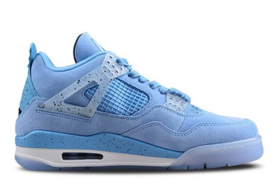 Air Jordan 4 Retro PE "UNC"