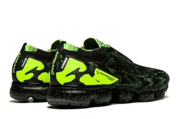 Air VaporMax Moc 2 "Black/Volt"