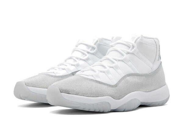 Jordan 11 WMNS Metallic Silver AR0715-100