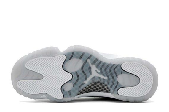 Jordan 11 WMNS “Metallic Silver”