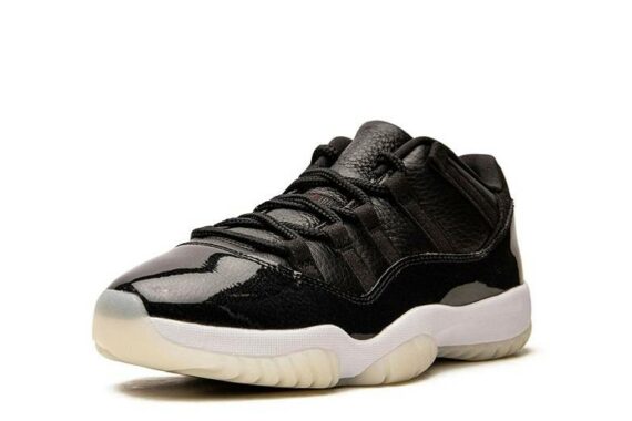 Jordan 11 Low "72-10"