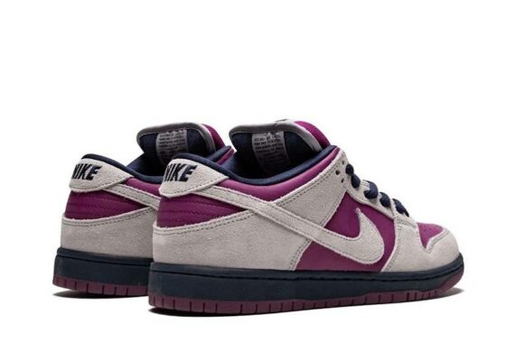 SB Dunk Low “True Berry”