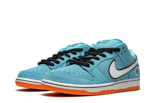 SB Dunks Low Club 58 BQ6817-401