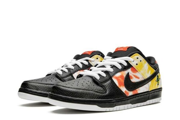 SB Dunk Low Raygun Tie-Dye BQ6832-001