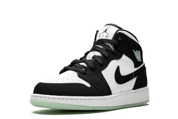 Jordan 1 "Panda"