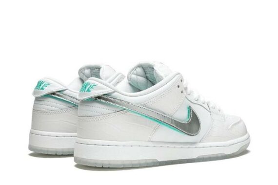 SB Dunk Low Pro OG QS "Diamond White"