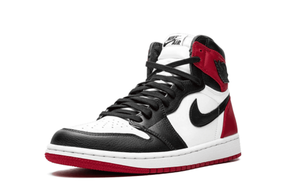 Wmns Air Jordan 1 Retro High “Satin Black Toe”