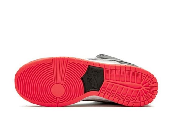SB Dunk Low “Infrared”