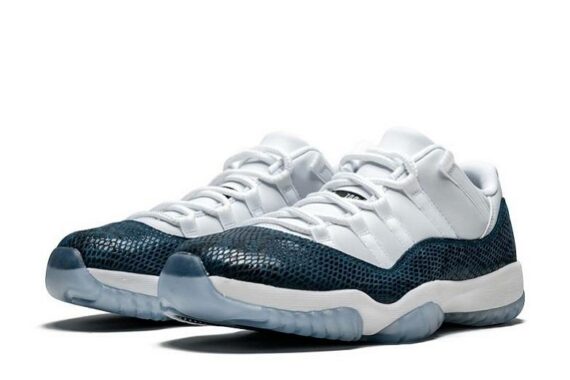 Air Jordan 11 Retro Low LE “Blue Snakeskin”