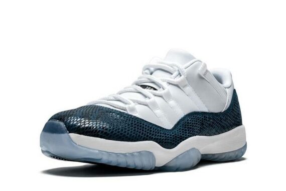 Air Jordan 11 Retro Low LE “Blue Snakeskin”