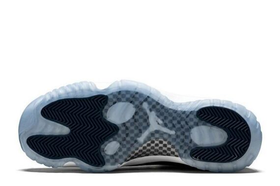 Air Jordan 11 Retro Low LE “Blue Snakeskin”