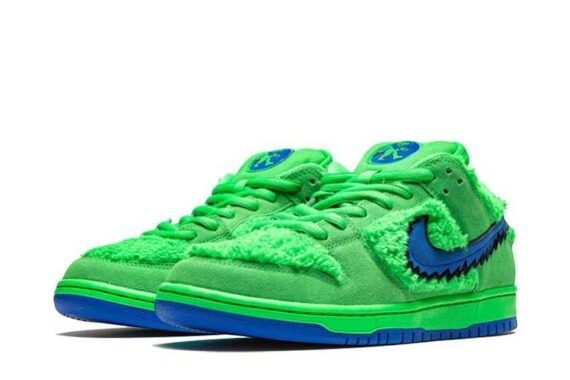 Grateful Dead x SB Dunk Low “Green Bear”