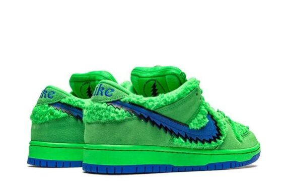 Grateful Dead x SB Dunk Low “Green Bear”