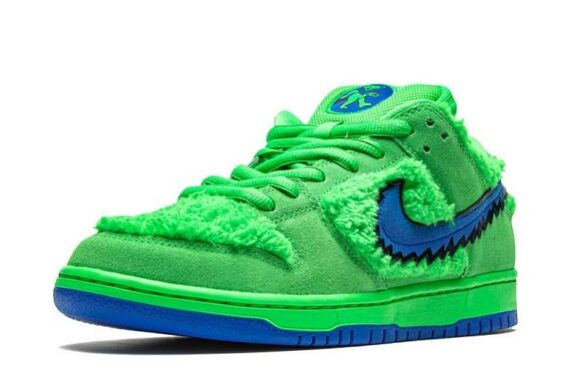 Grateful Dead x SB Dunk Low “Green Bear”