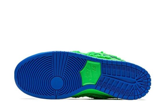 Grateful Dead x SB Dunk Low “Green Bear”
