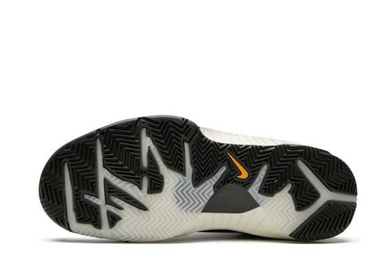 Undefeated x Kobe 4 Protro "Black Mamba"