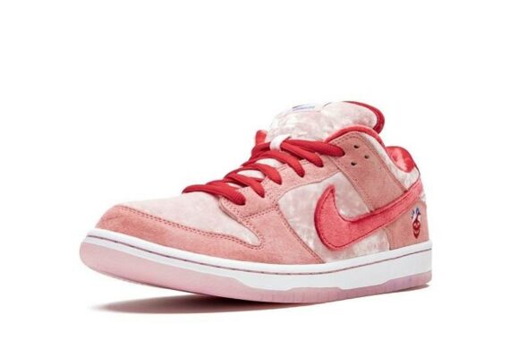 StrangeLove x Dunk Low SB “Valentine's Day”