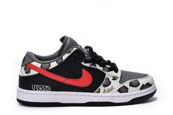 Nike Dunk Low “Graffiti”