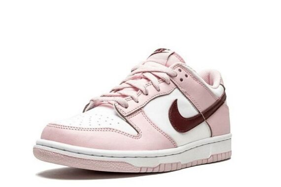 Nike Dunk Low “Valentine's Day”
