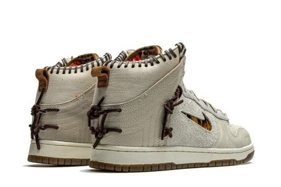 Nike Dunk High "Bodega - Friends & Family"