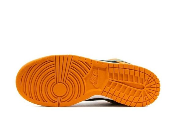 Dunk Low SP “Ceramic”