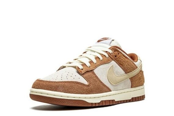 Dunk Low PRM “Medium Curry”