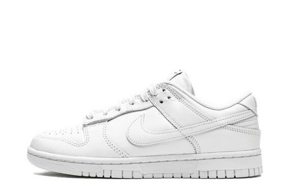 Dunk Low “Triple White”