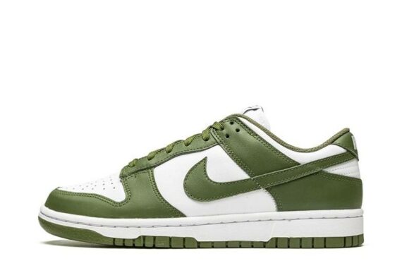 Dunk Low “Medium Olive”