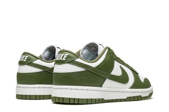 Dunk Low “Medium Olive”