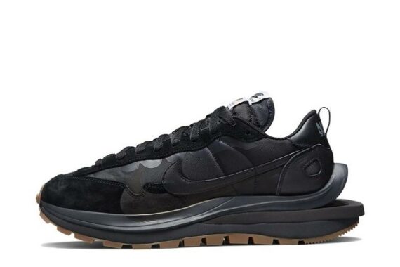 Nike Sacai VaporWaffle "Black Gum"