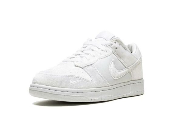 Dover Street Market x Nike Dunk Low “Tripl White”