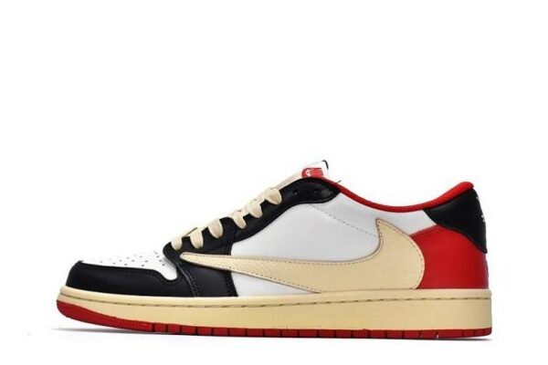 Travis Scott Jordan 1 Low “Black Red”